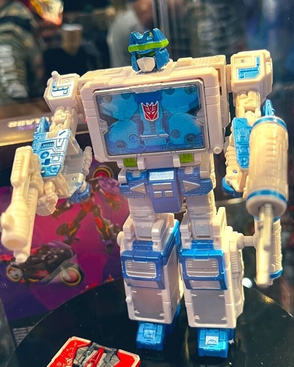 Image Of Transformers Shattered Glass Soundwave From MCM London 2022  (27 of 32)